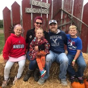 Meet your Posher, Brooke